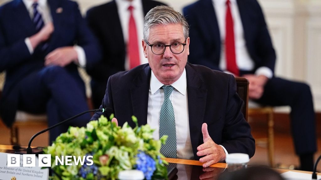 Starmer hails 'breakthrough' on security guarantees in Ukraine talks