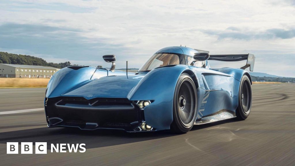 Top Gear driver The Stig breaks 20-year-old lap record in Surrey