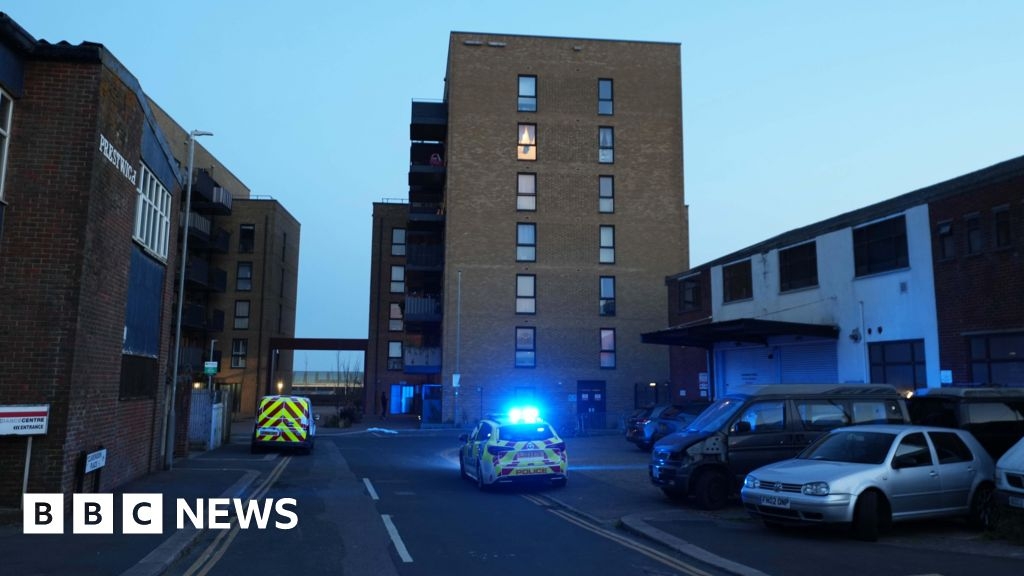 Portslade woman, 49, hospitalised with stab wounds