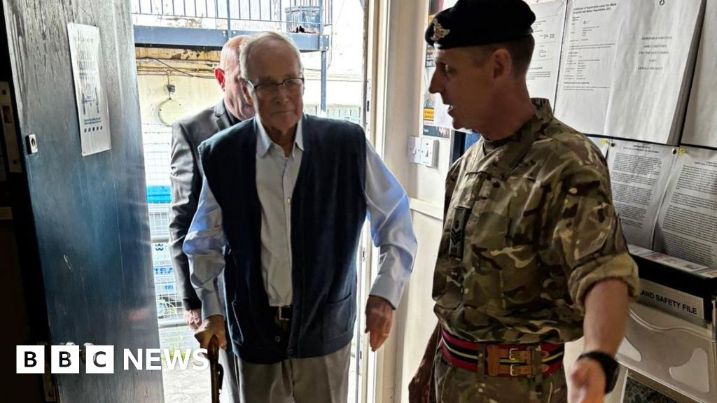 Surprise party for veteran, 90, hosted by Evesham army cadets