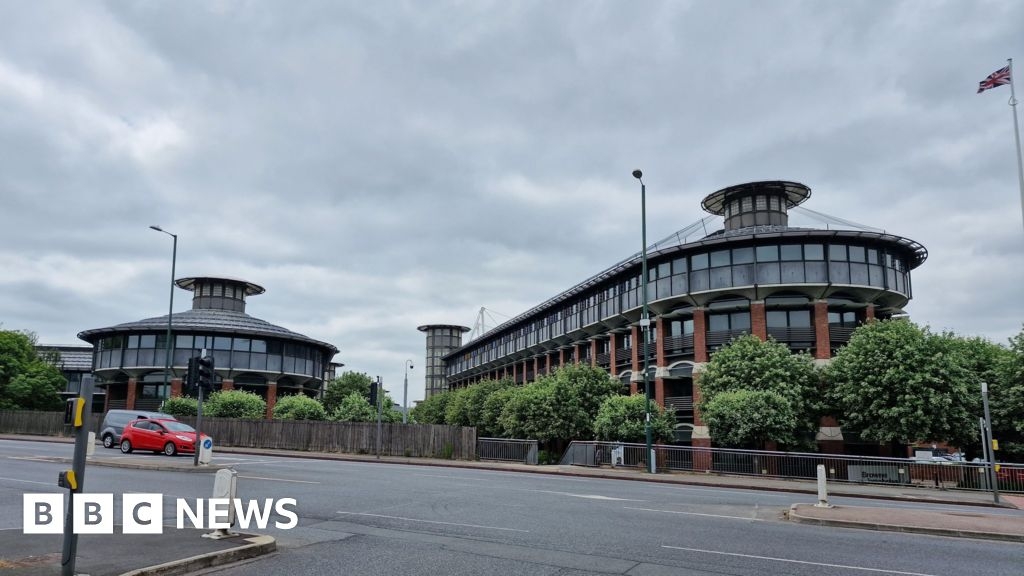 Former tax office to become new business school in Nottingham