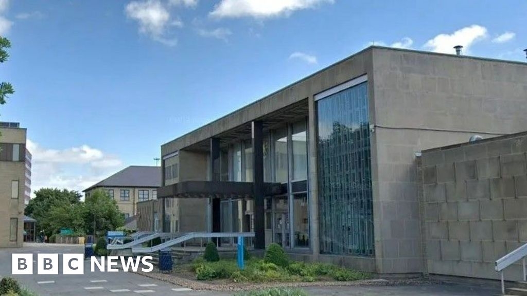 Hebden Bridge woman denies threatening to blow up man's house