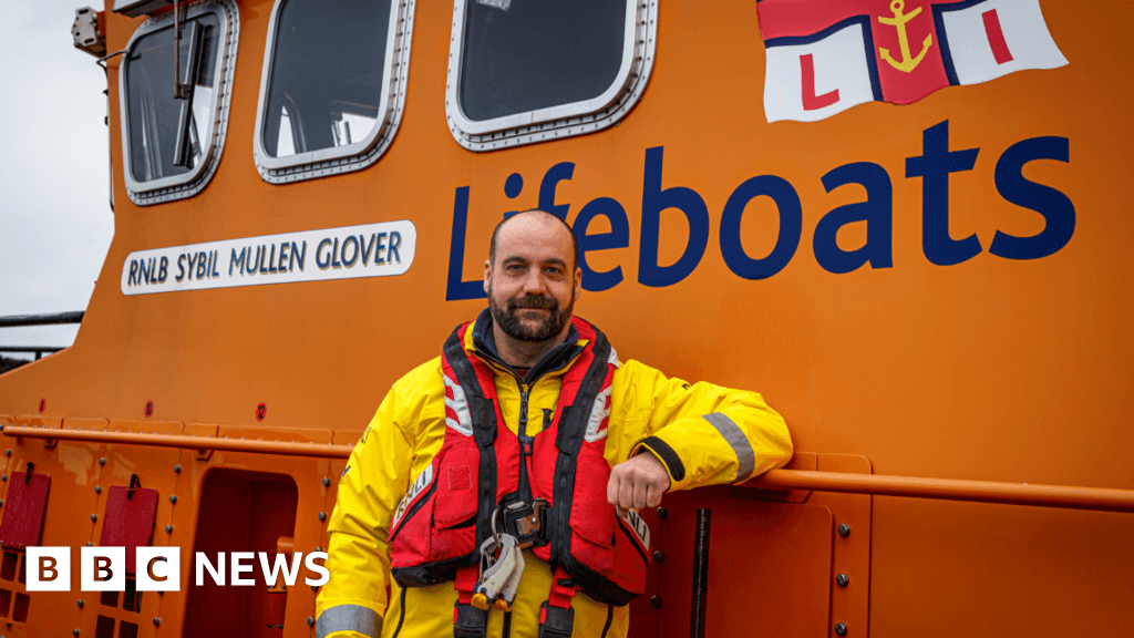 Plymouth lifeboat volunteer retires from RNLI after 20 years