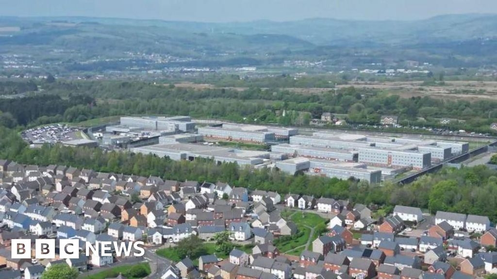 Parc prison: Positive 'green shoots' at troubled jail