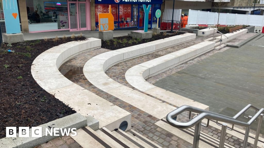 Yeovil amphitheatre 'undermined' by £65 fee for use