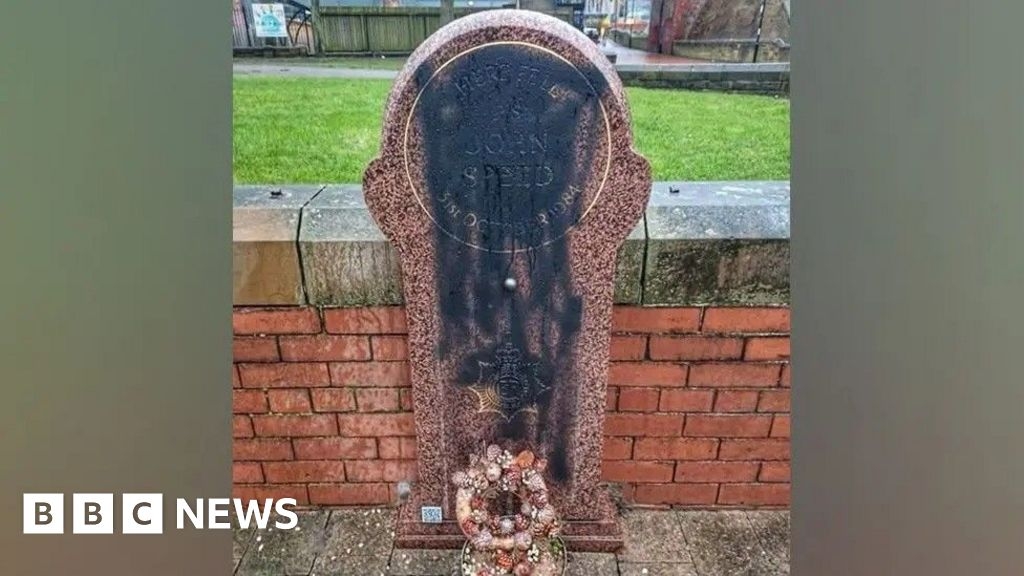 Leeds: Man arrested over vandalism to city police memorials