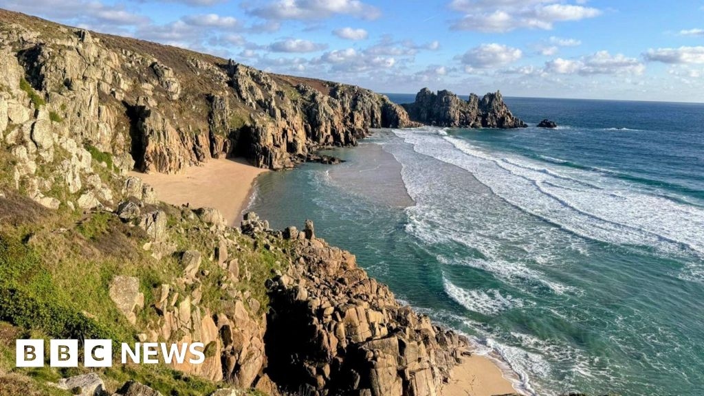 Path to Cornwall beach used in Poldark shut due to injury concern
