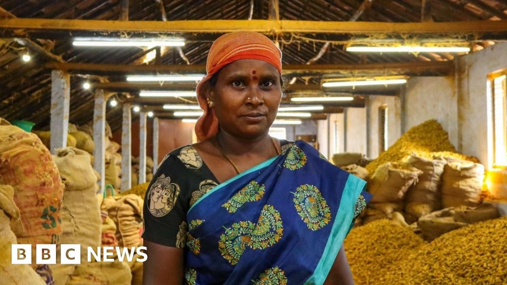 Tamil Nadu teens capture India's labourers in pictures