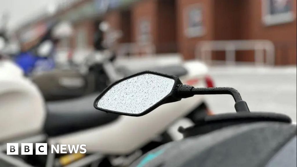 Isle of Man TT: Car parks closed due to wet conditions
