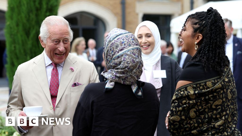 King opens Oxford Islamic studies wing named in his honour