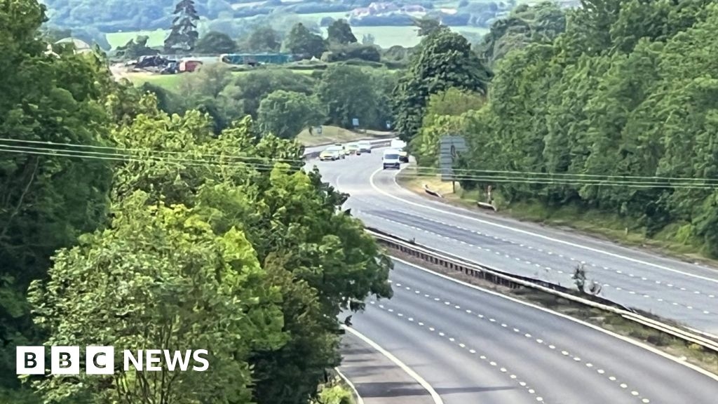 M5 crash victims named as inquest opens