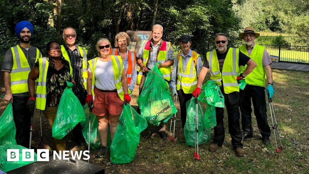 Spelthorne litter pickers get King's Award for Voluntary Service