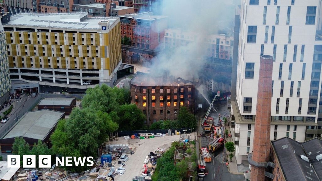 Manchester fire: Evacuated students worry over rising hotel bills