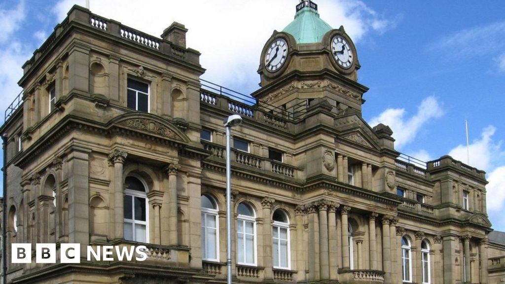Lancashire devolution: Burnley councillors oppose Blackburn with Darwen merger