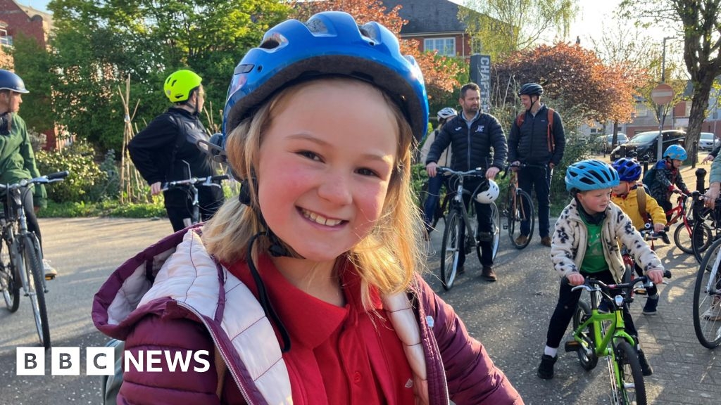 Bike bus in Cardiff creates safety in numbers on school run