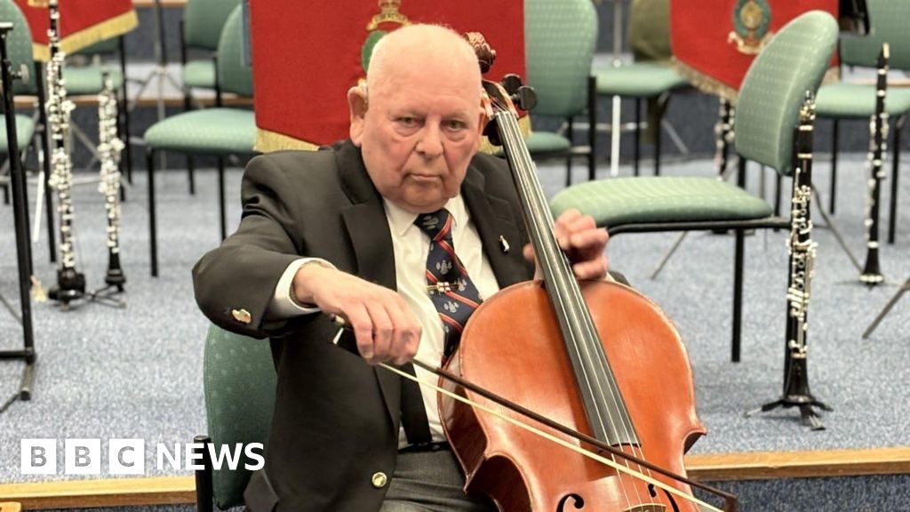 Ex-Royal Marines musician donates rare statue of drum major
