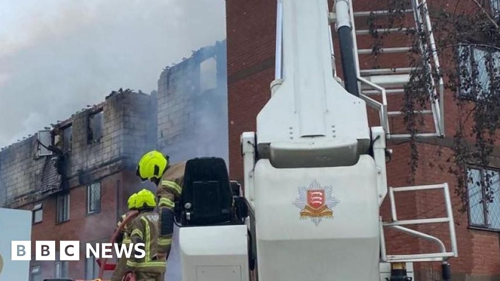Westcliff-on-Sea fire breaks out inside roof of four-storey flats