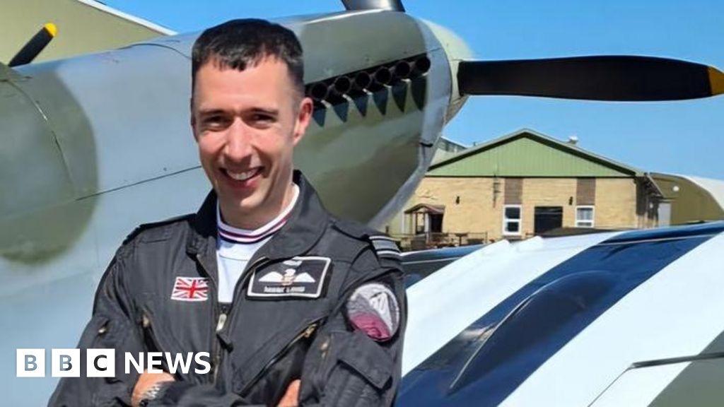 Memorial plaque for RAF Spitfire crash pilot to be unveiled