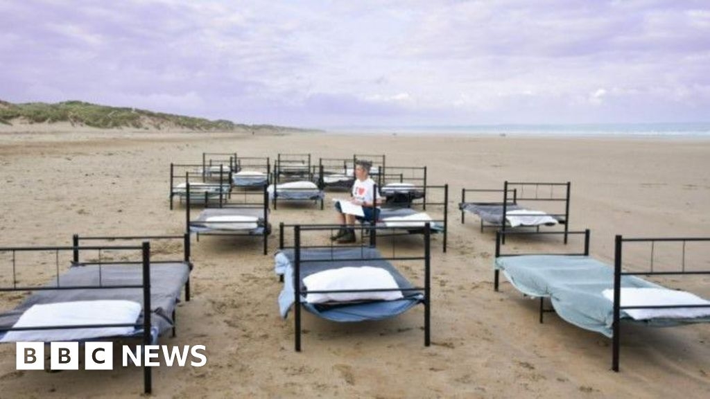 Saunton Sands campaign group recreate Pink Floyd album cover