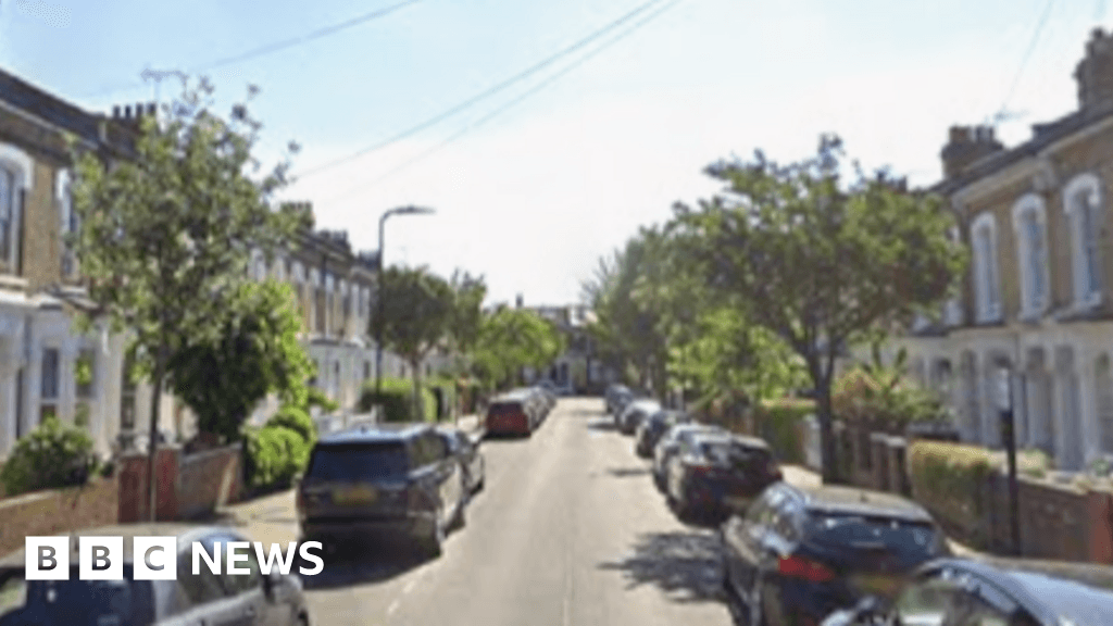 Suspected gas explosion at house sparks Met Police investigation