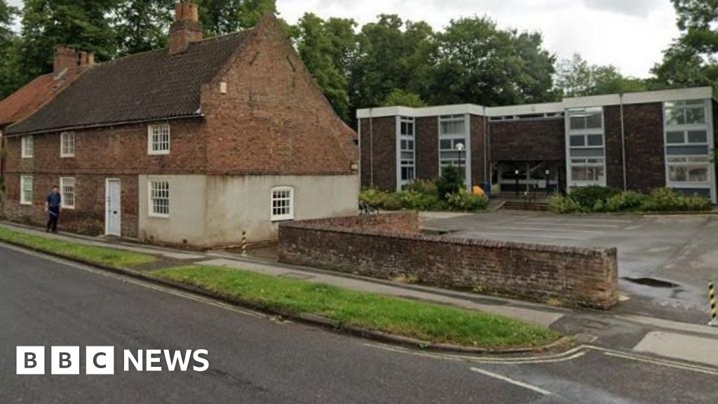 Student housing plan for 18th Century building to be considered