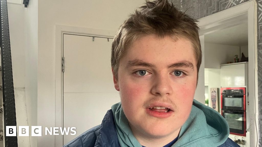 Autism: EA apologises over lack of school place for teen