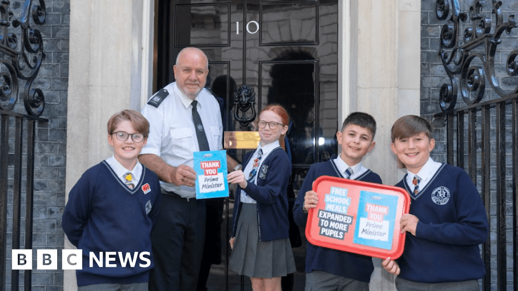 Campaigning Liverpool kids celebrate free school meals success