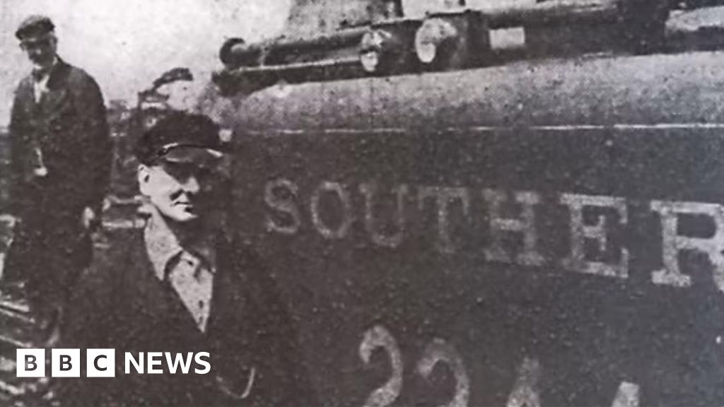 East Sussex train driver killed in WW2 remembered with plaque
