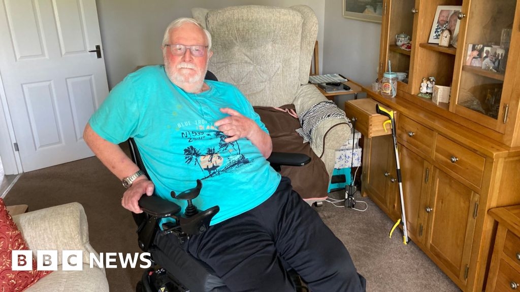Ambulance no-shows fail disabled Lincolnshire patient
