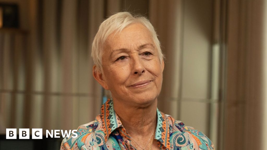 Navratilova: 'I wouldn't have left home for Trump's America'