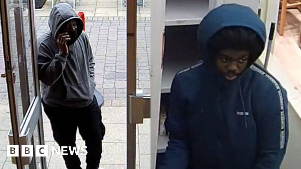 Thousands of pounds worth of mobiles stolen in store robbery