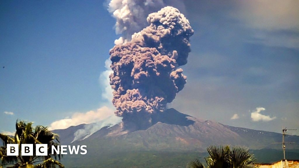 Suffolk couple witness Mount Etna eruption from 12 miles away