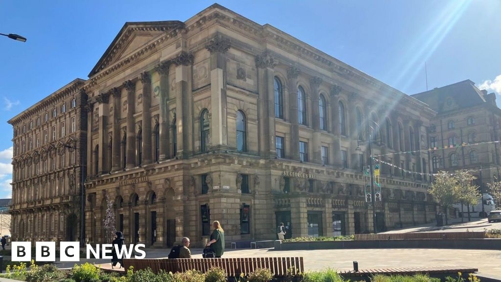 St George's Hall in Bradford could see cafe-bar extended onto pavement