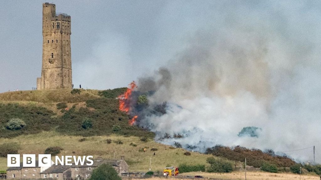 Crews battle wildfire at Huddersfield's Castle Hill