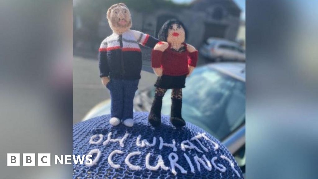 Hay-on-Wye postbox topper marks Gavin & Stacey festival talk