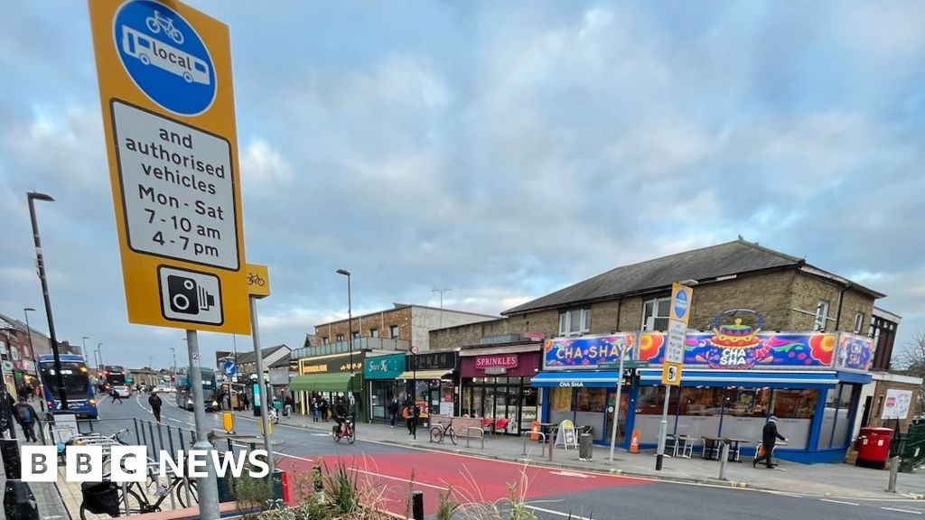 More than 1,000 drivers warned over Southampton traffic rules