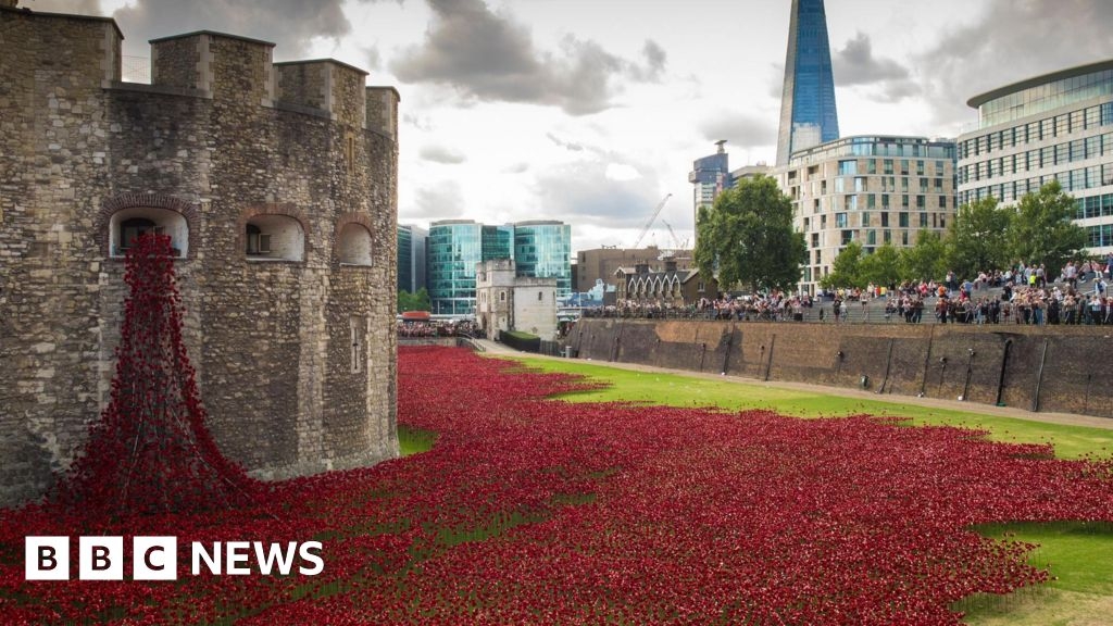 Tower of London: Poppies to return for WW2 anniversary