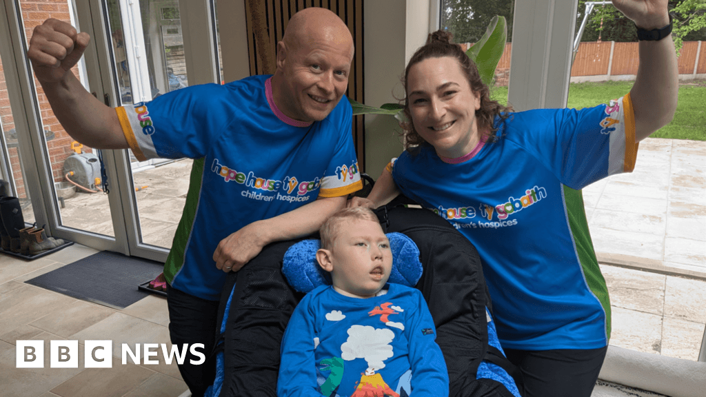 Bridgnorth couple in charity run challenge for son's hospice