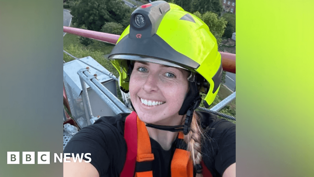Bicester firefighter honoured with funeral procession