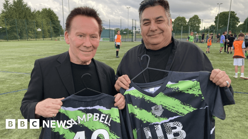 UB40 sponsor Solihull's Lionsgate football team