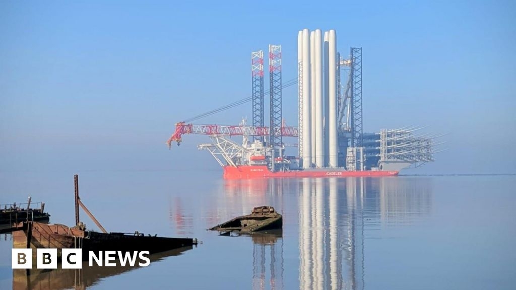 Wind Peak starts maiden trip from Hull to Dogger Bank wind farm