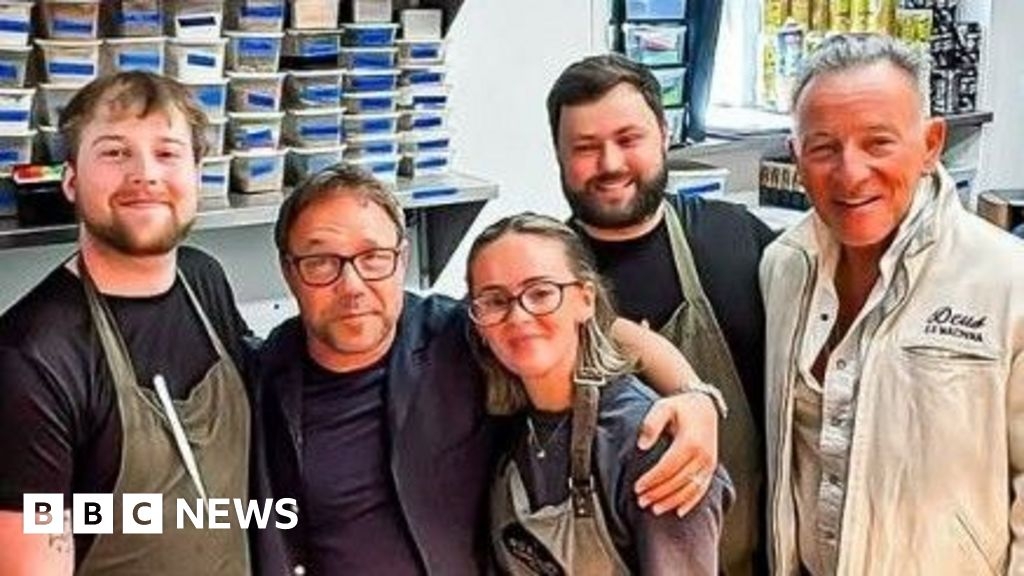 Bruce Springsteen and Steven Graham in surprise Kirkburton trip