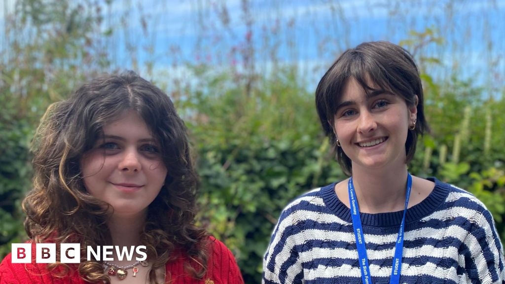Sixth formers criticise general election candidate openness
