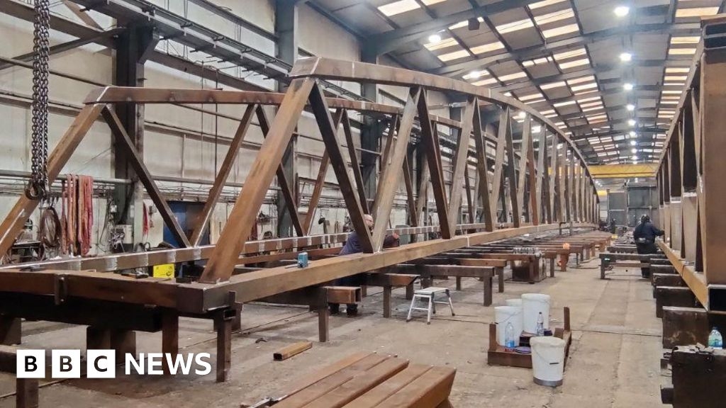 A3 in Surrey to close for footbridge installation
