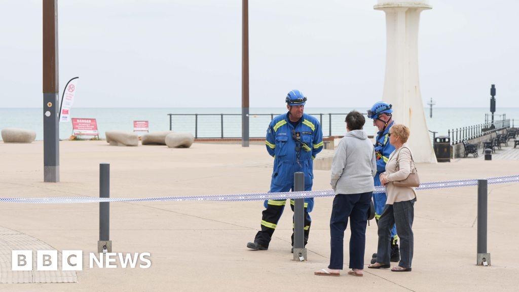 Littlehampton seafront cordoned off over suspected explosives