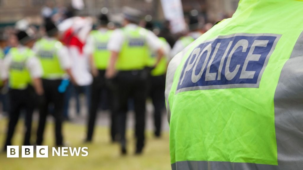 Hundreds of Thames Valley Police staff subject of sex complaints