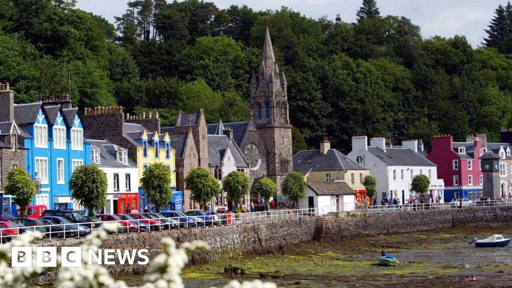 Campaigners launch legal challenge over new Mull school
