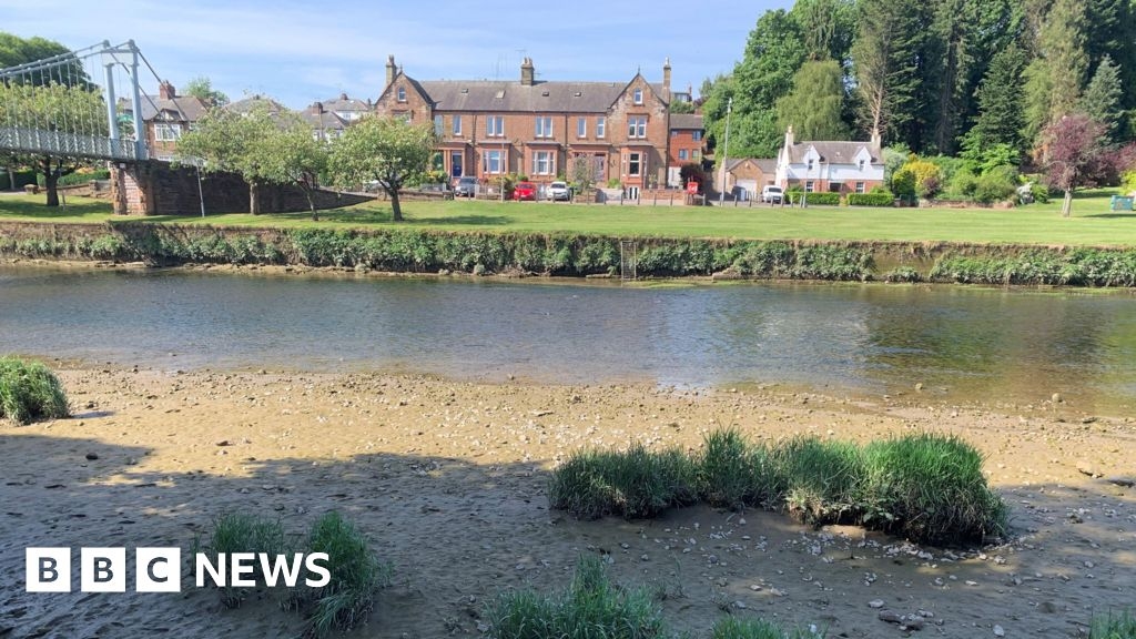 Scots cut water use in response to record dry spell