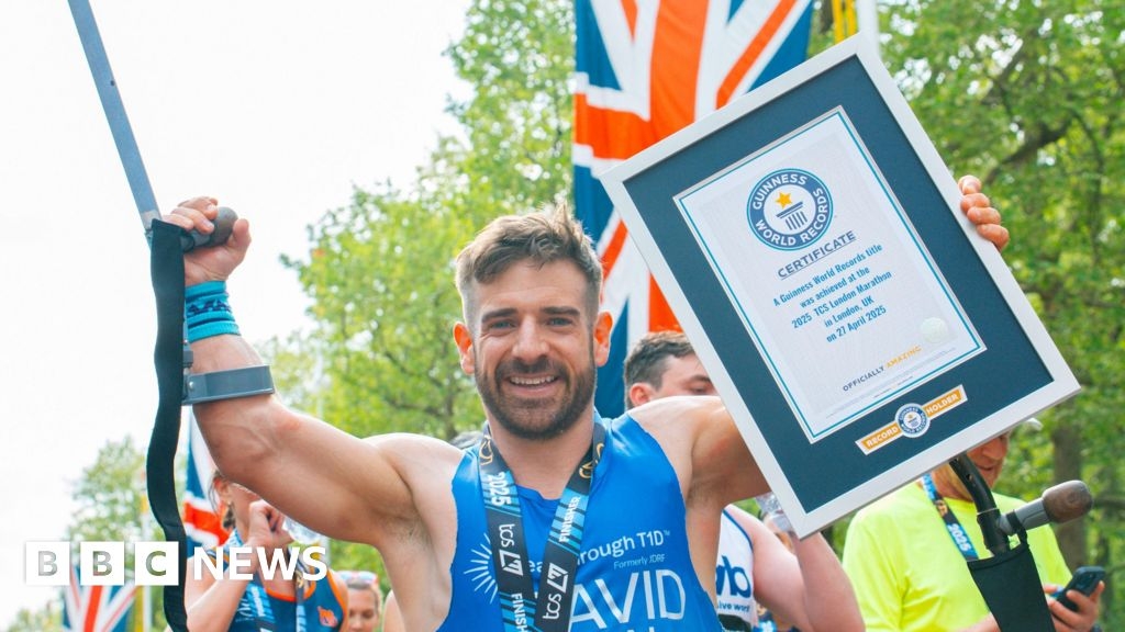 Paralympian David Wetherill breaks marathon record on crutches