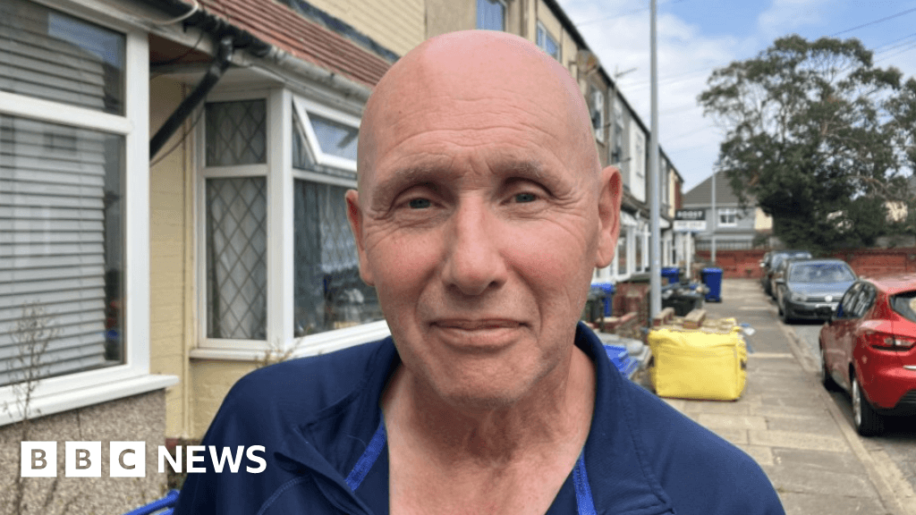 Cleethorpes Douglas Road bins 'not emptied for weeks'